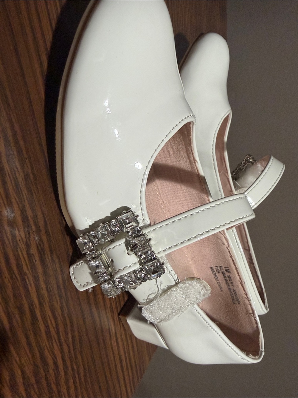 Kids size 1 Kelly & Katie White Flats with Crystal Buckle